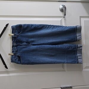 Gloria Vanderbilt Blue Jean Capri's Size 6‎